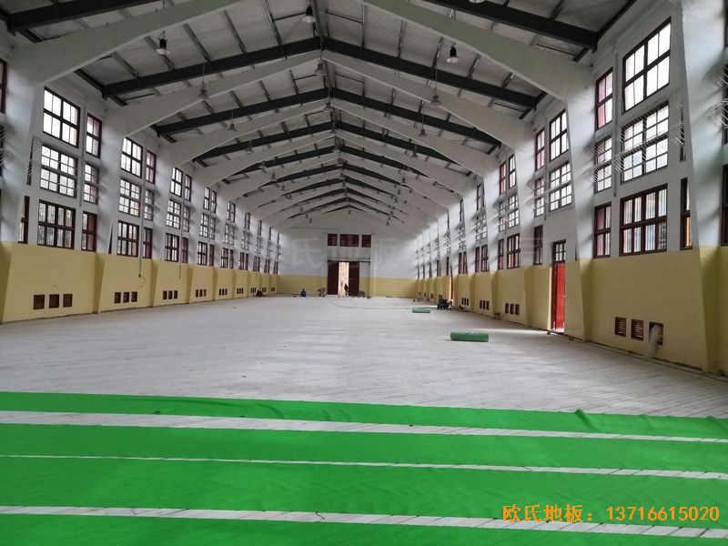 福建中國女排中國隊訓(xùn)練基地排球場館運(yùn)動地板安裝案例