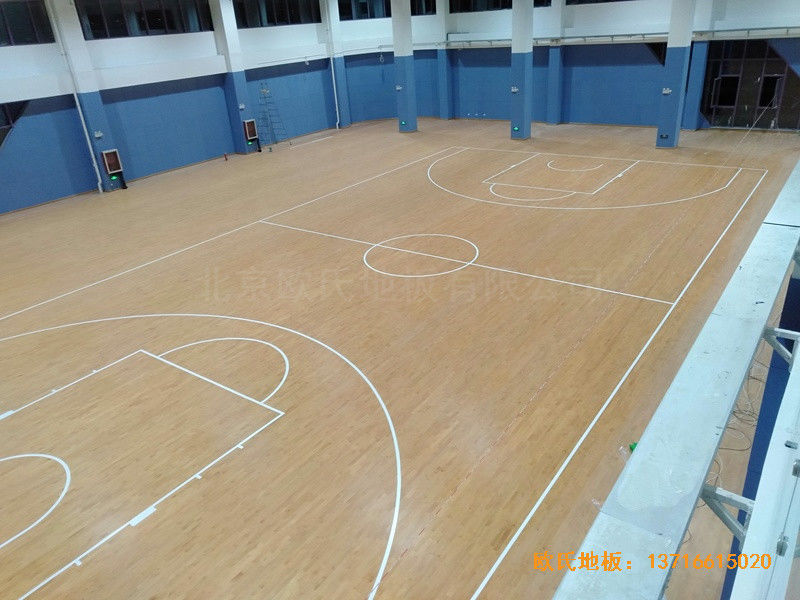 山東實(shí)驗(yàn)二小青島分?；@球館體育木地板鋪裝案例0
