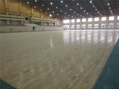 多種地板價格小幅下跌，實木地板市場穩(wěn)定