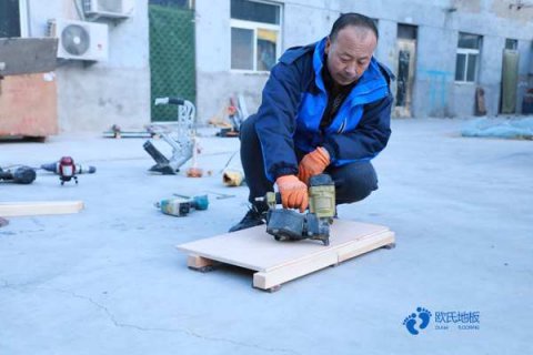 實木運(yùn)動地板如何防潮設(shè)計