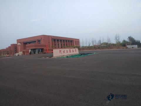 大學(xué)運動籃球地板施工流程