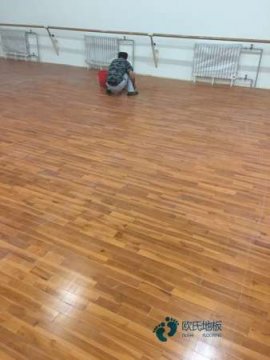 學(xué)?；@球館地板使用說明